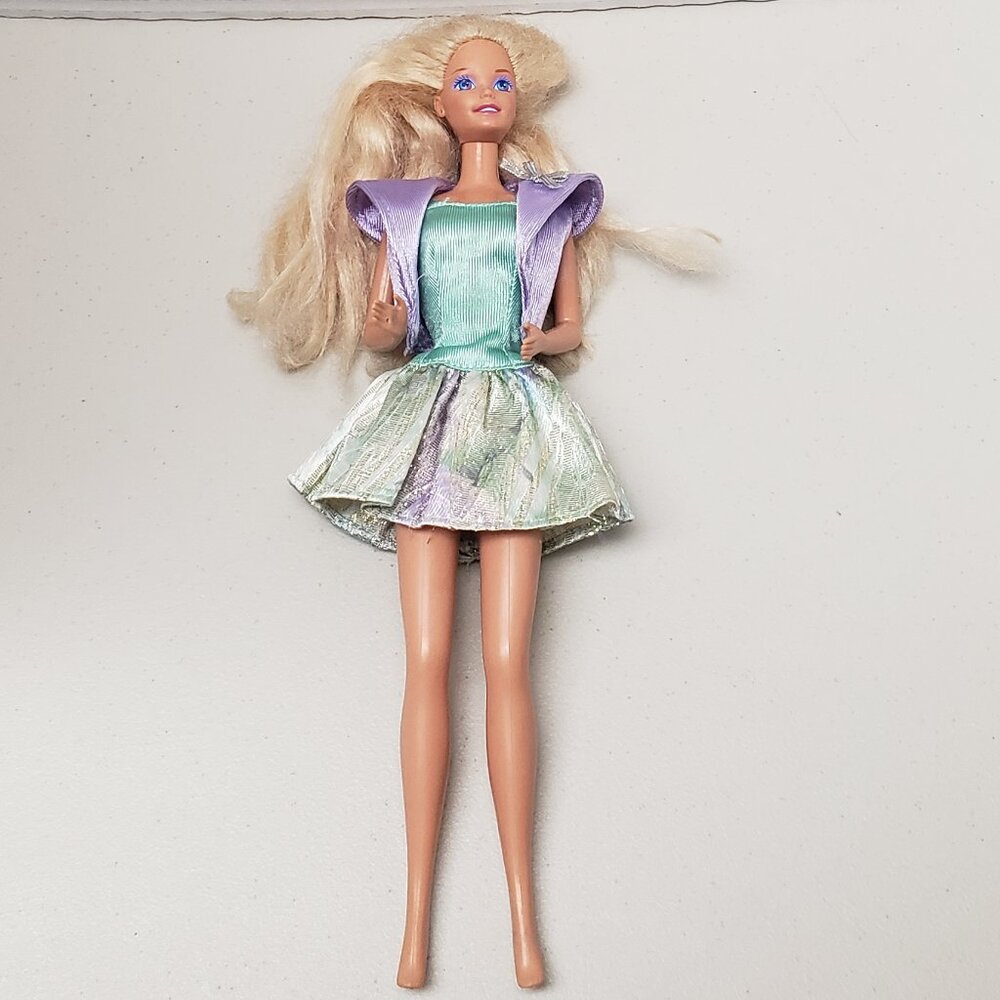 Barbie Doll Sparkle Pretty #68060 1993